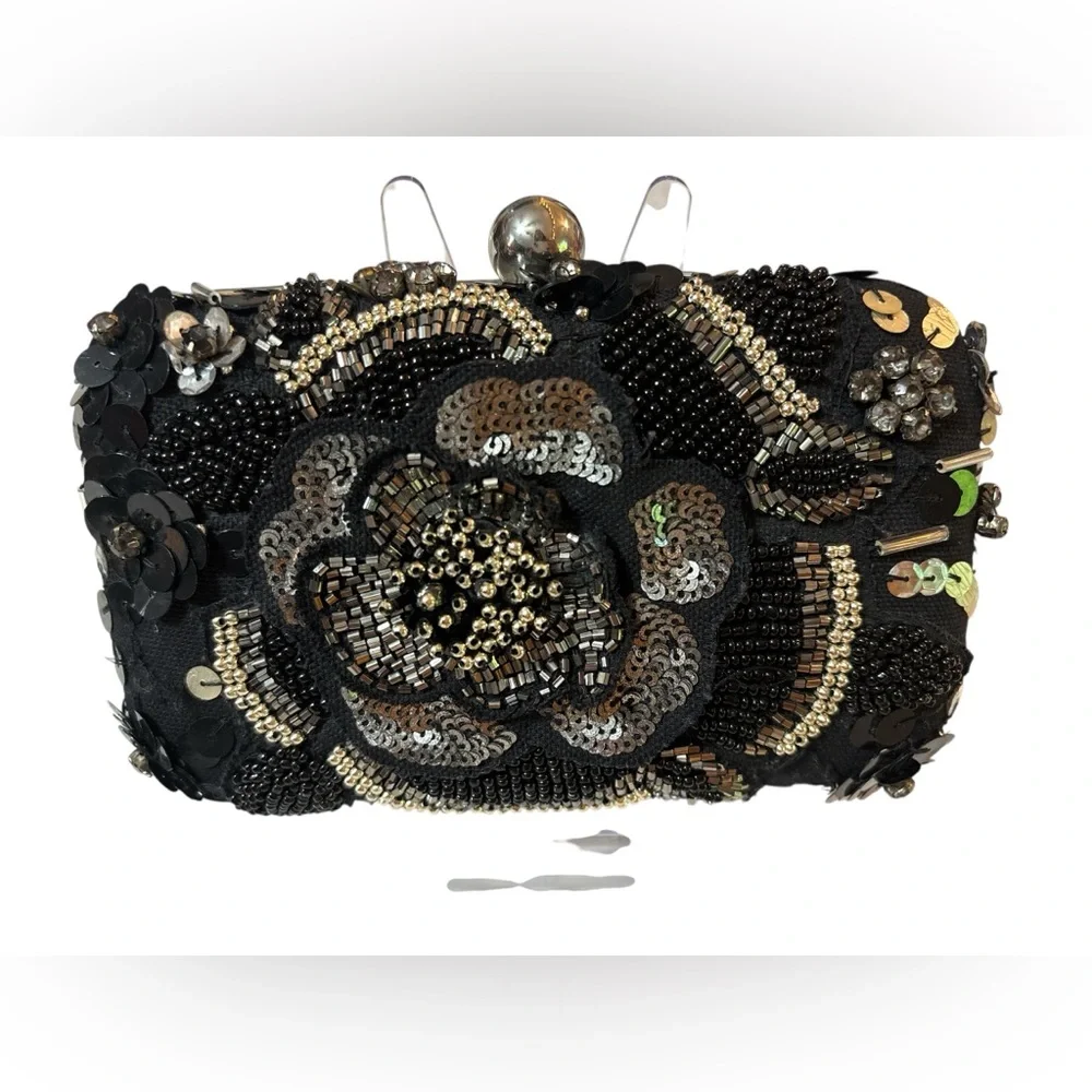 Vintage Black and Silver Beaded Evening Clutch